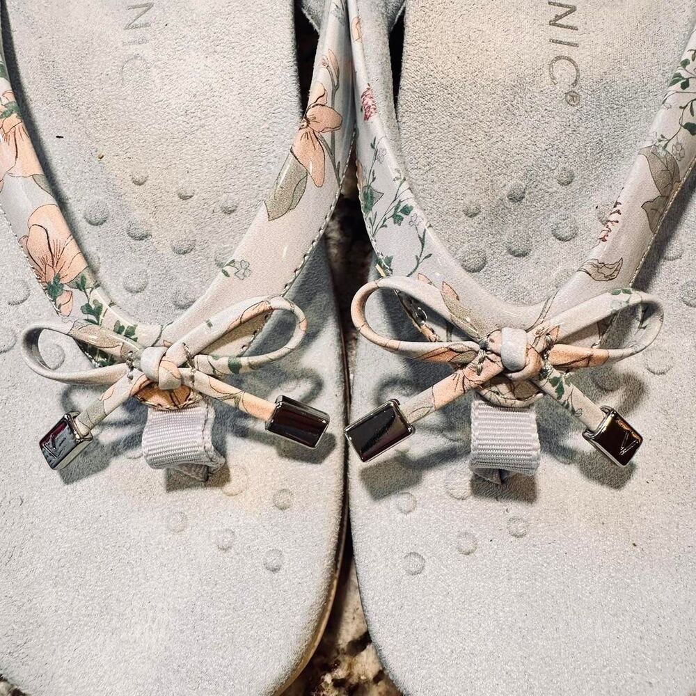 Vionic Women's Grey and White Sandals - Picture 6 of 8